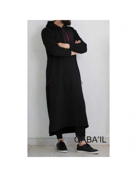 Qamis qaba'il atletisch zwart