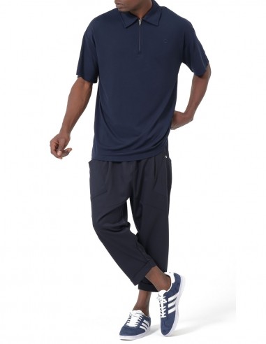 Sarouel Design bleu nuit Qaba’il homme coupe ample mastour porté de face